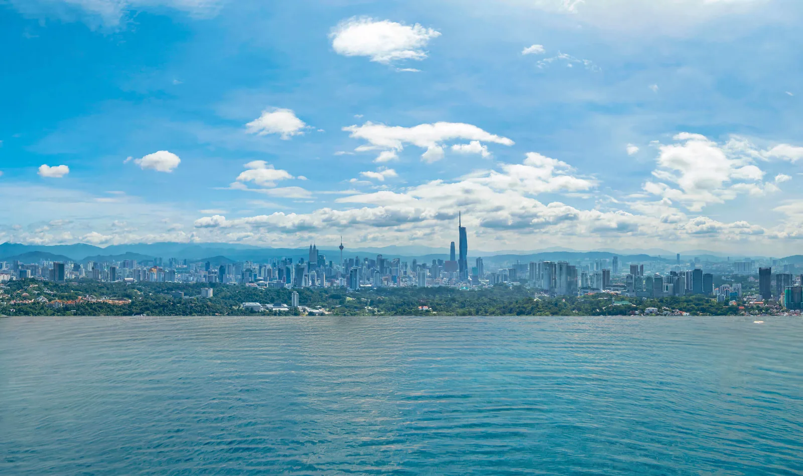 Imperial Residences Damansara Heights — Sky Pool at Level 51
